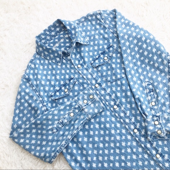 GAP Other - GAP Chambray Printed Snap Down Shirt